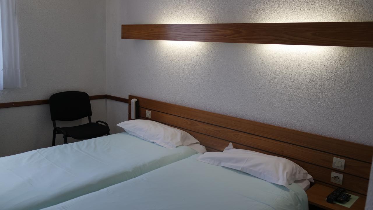 Hotel Le Tulipier Cransac Esterno foto